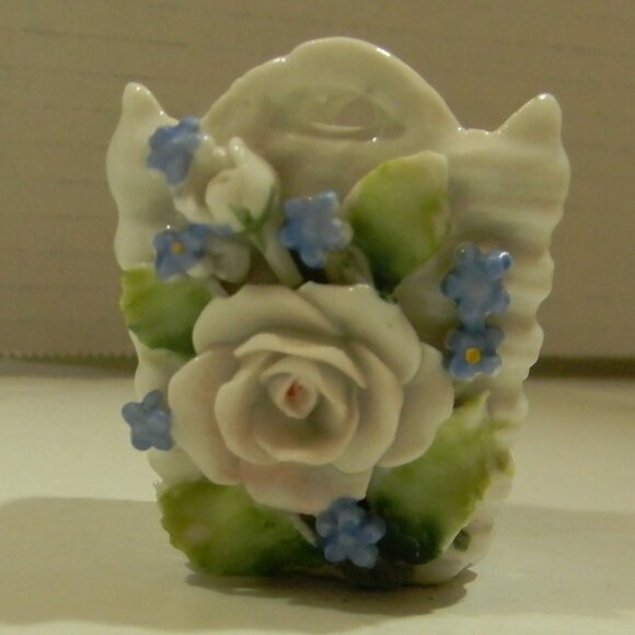 Vintage Mini Porcelain Basket Made In Germany Roses Blue Flowers - Picture 1 of 10